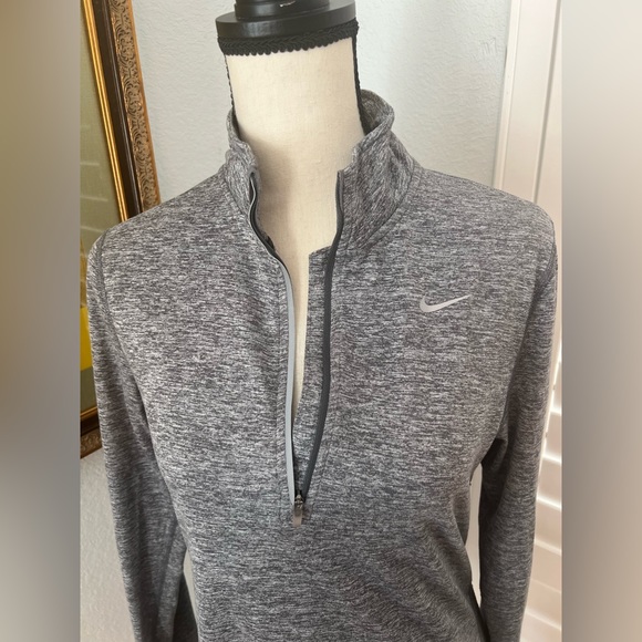 Nike Dri Fit Half Zip - Picture 4 of 9